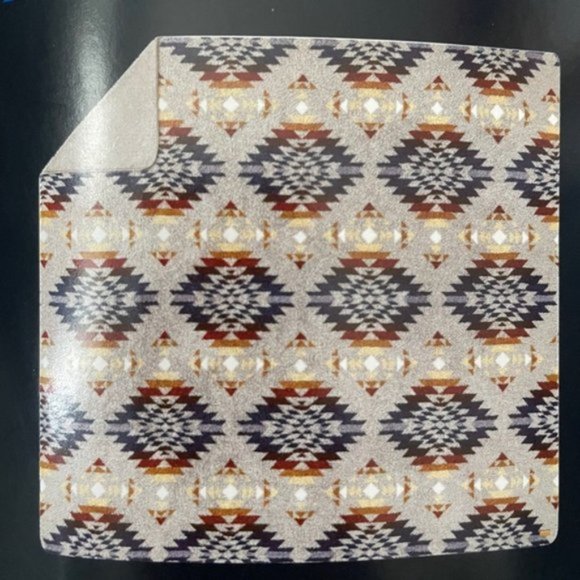 Pendleton Legend Lake Gray Multi Ikat Sherpa Fleece Throw Blanket - Queen, BNIP - Picture 3 of 6